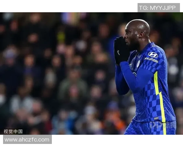 卢卡库重返赛场展现强大实力引发球迷热议与期待 卢卡库重返赛场展现强大实力引发球迷热议与期待